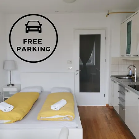 Trnovo With Free Parking شقة